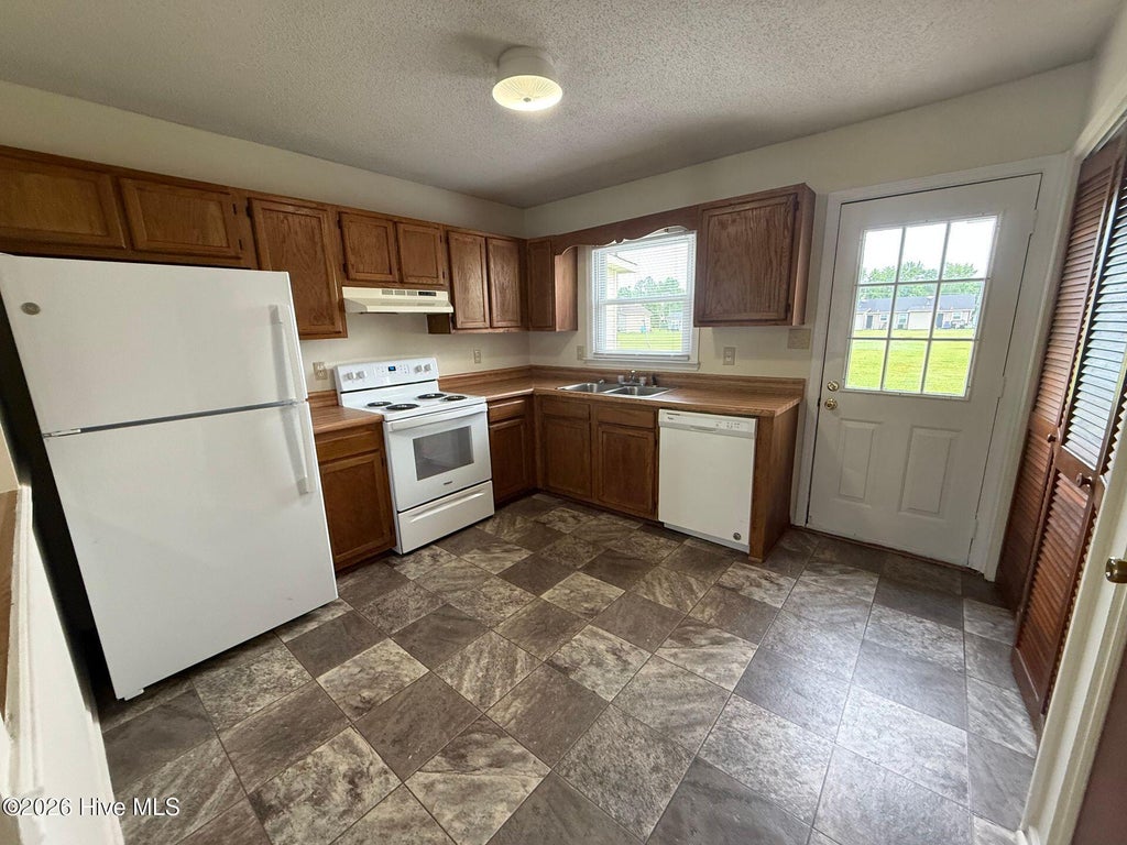 Photo of 1802 Burgaw Highway, Jacksonville, NC 28540 (MLS # 100590820)