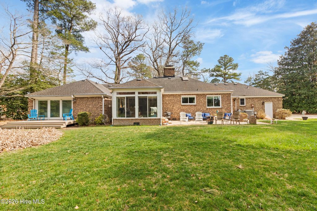 Photo of 409 Inlet Drive, Elizabeth City, NC 27909 (MLS # 100564049)