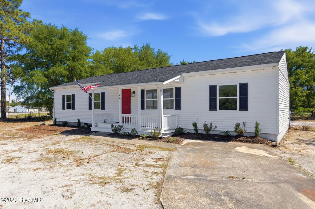Photo of 93 Riegel Drive, Hubert, NC 28539 (MLS # 100574503)