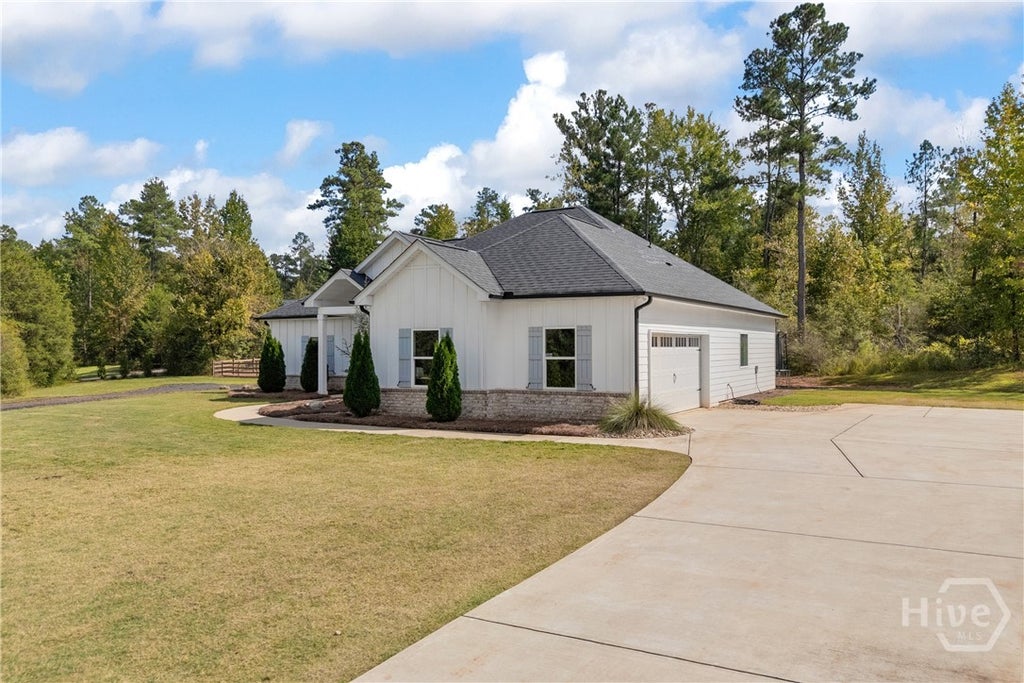 Photo of 1094 McLeod Estates Drive, Monroe, GA 30655 (MLS # CL366263)