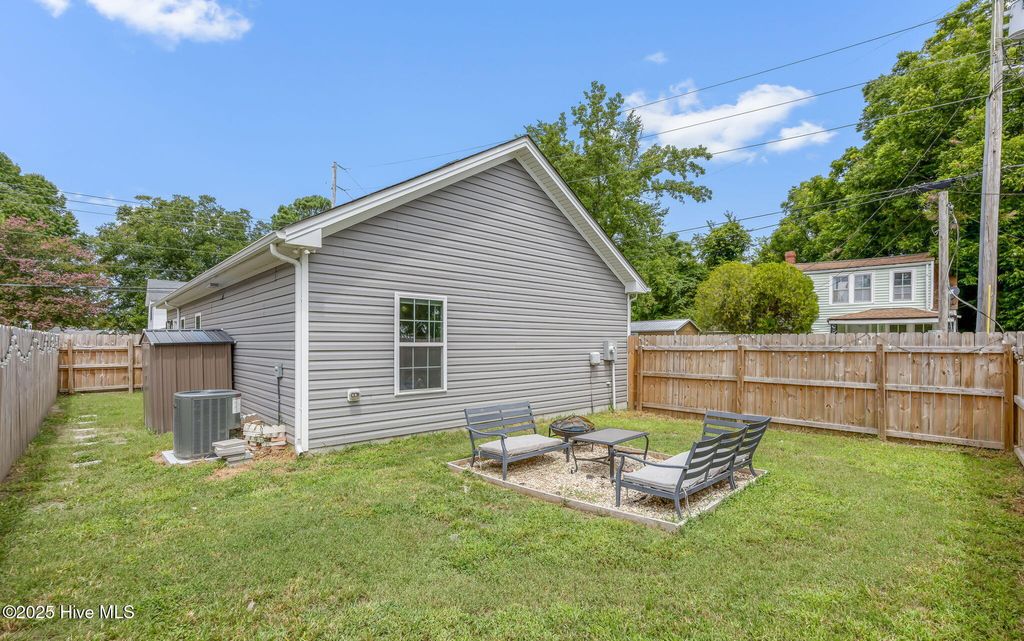 Photo of 501 Roanoke Avenue, Elizabeth City, NC 27909 (MLS # 100524605)