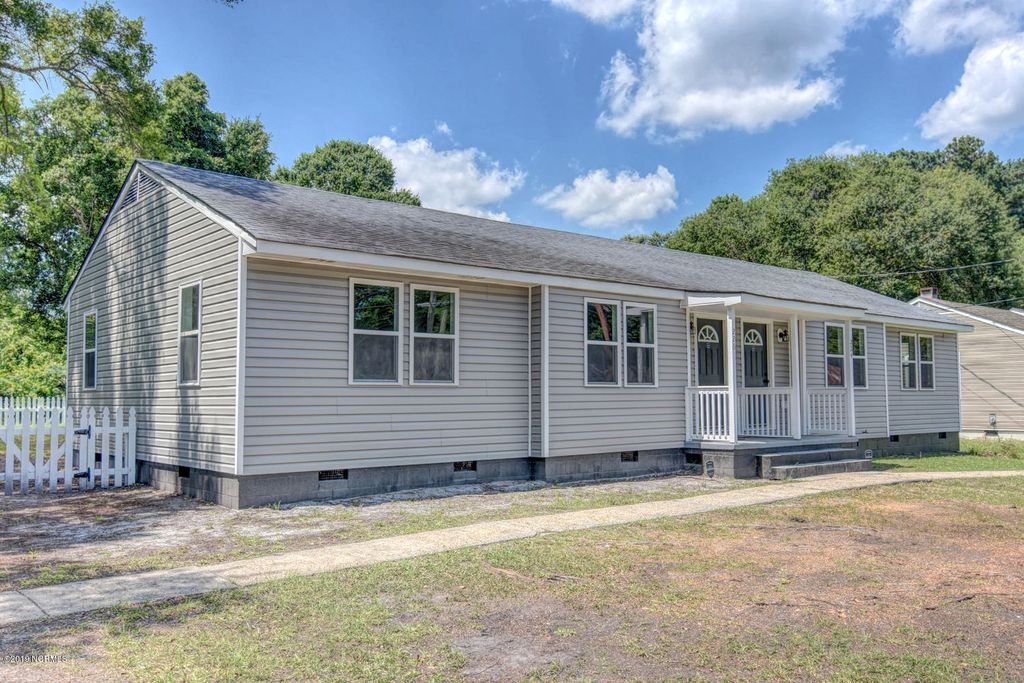 Photo of 226 York Street, Jacksonville, NC 28540 (MLS # 100557637)