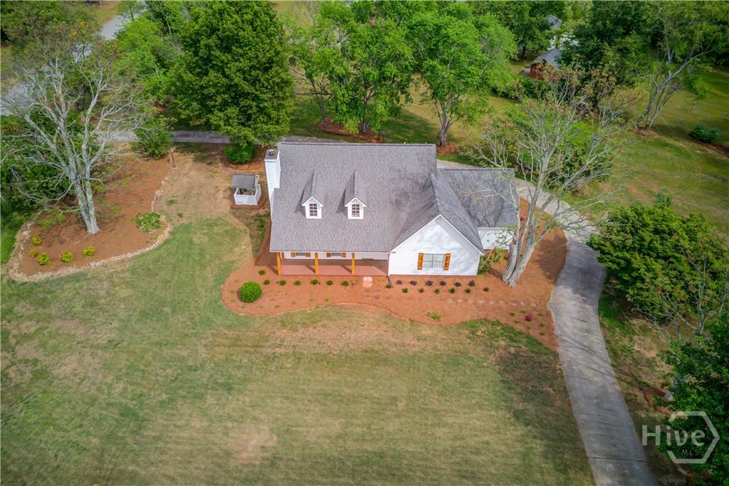 Photo of 1554 Maddox Road, Hoschton, GA 30548 (MLS # CL353892)