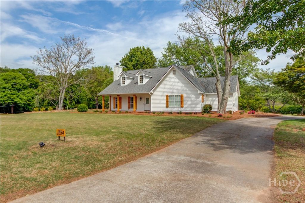 Photo of 1554 Maddox Road, Hoschton, GA 30548 (MLS # CL353892)