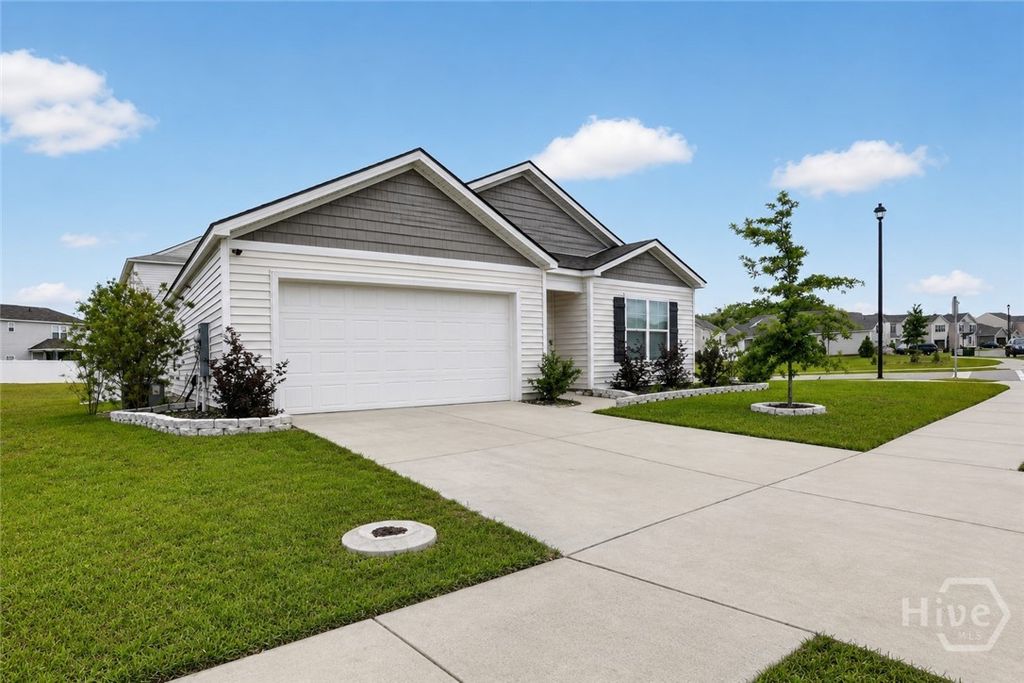 Photo of 394 Coconut Drive, Bloomingdale, GA 31302 (MLS # SA347634)