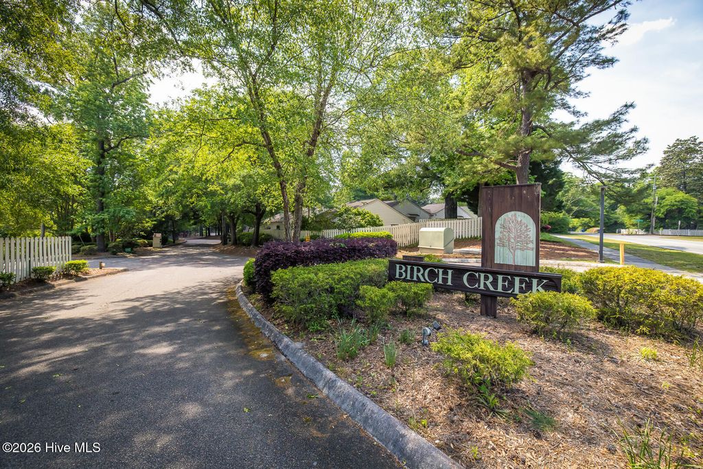 Photo of 948 Birch Creek Drive, Wilmington, NC 28403 (MLS # 100567936)