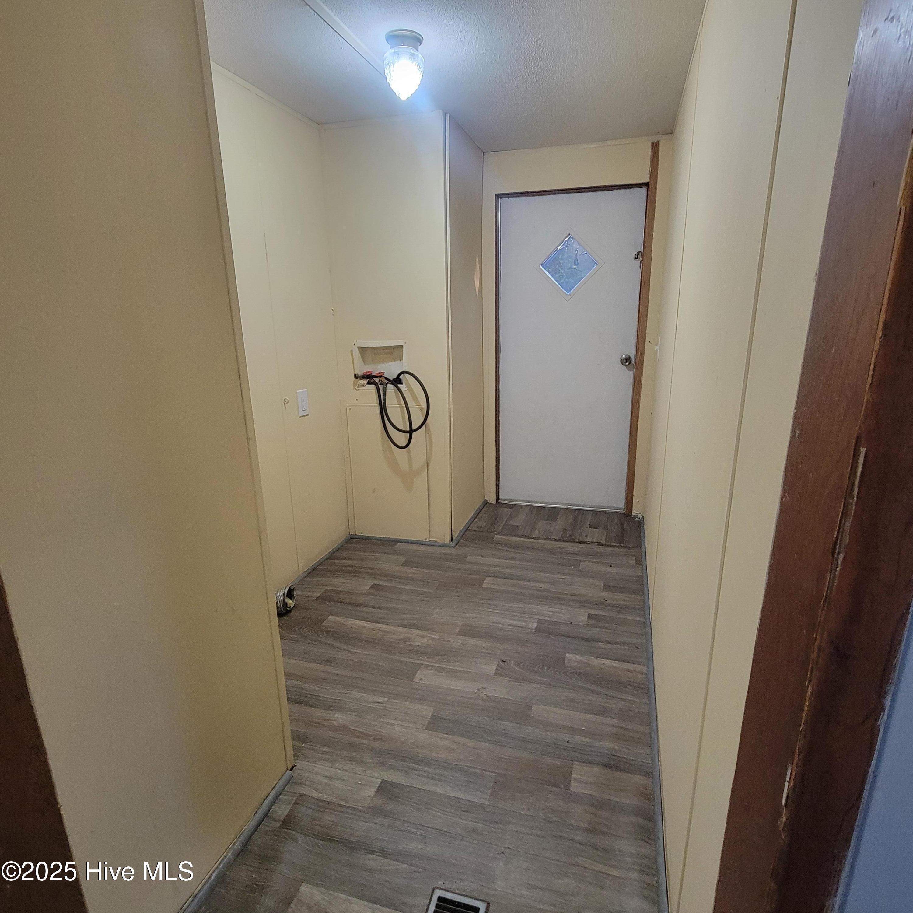 84 Peterson Hill Avenue