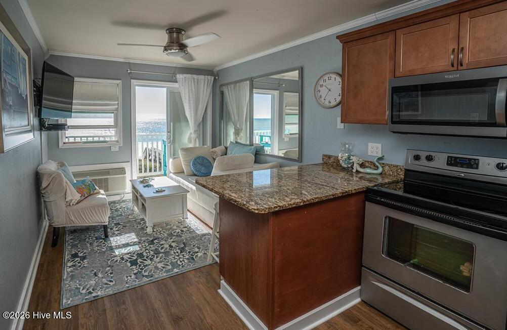 909 S Ocean Boulevard 303