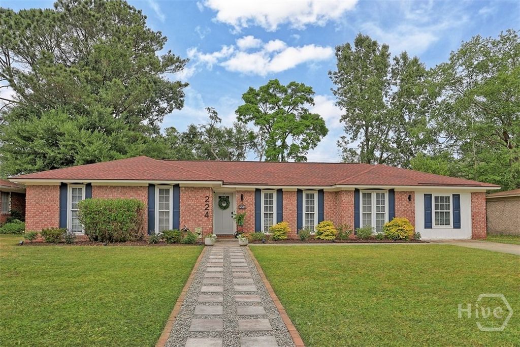 Photo of 224 Groveland Circle, Savannah, GA 31405 (MLS # SA354919)