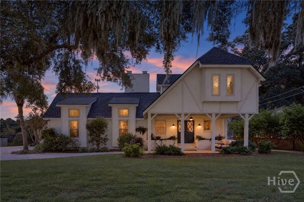221 E POINT DR, SAVANNAH, GA 31410 - Image 9ad66163184fdf1fa12a00143e7bb809/582829705