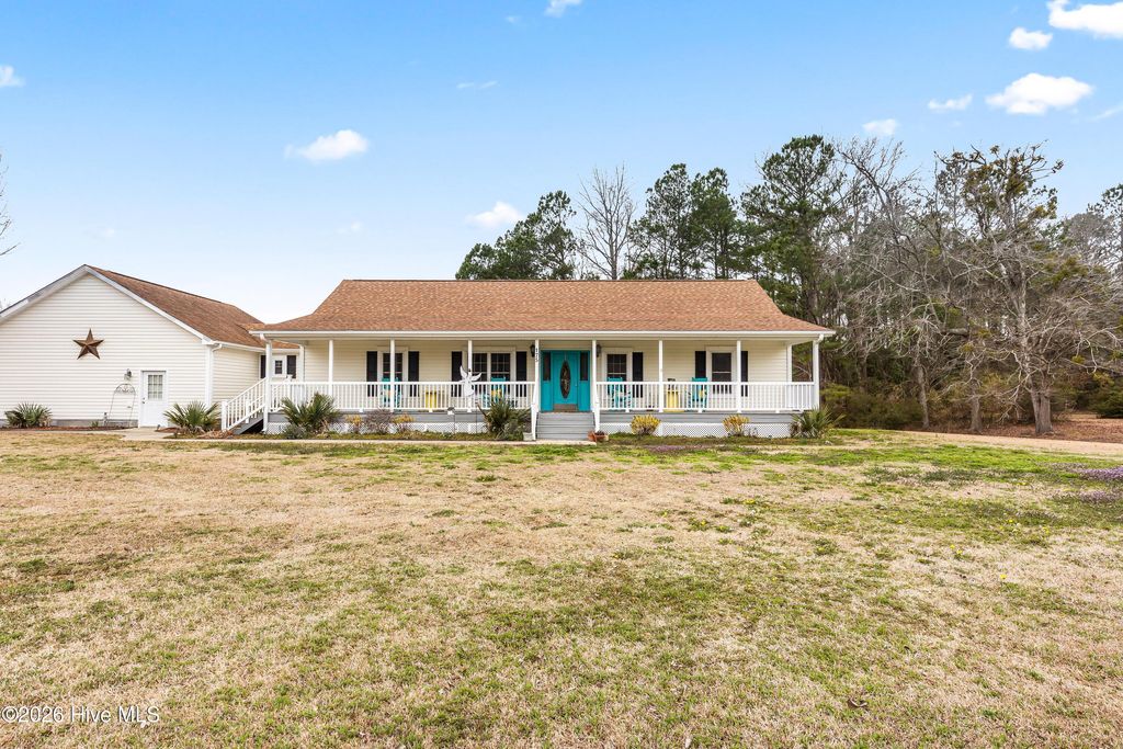 Photo of 175 Thomas Loop Road, Jacksonville, NC 28540 (MLS # 100559175)