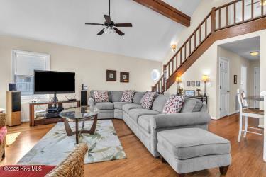 6707 Kings Lynn Drive