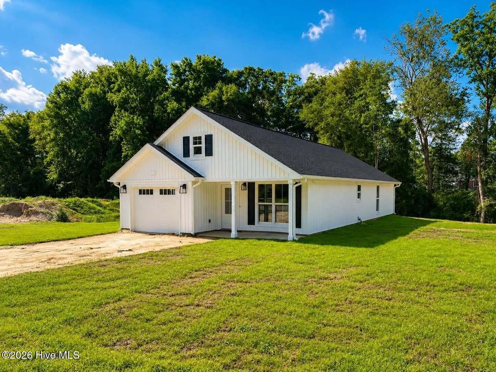 Photo of 12541 Windmere Drive, Laurinburg, NC 28352 (MLS # 100586257)