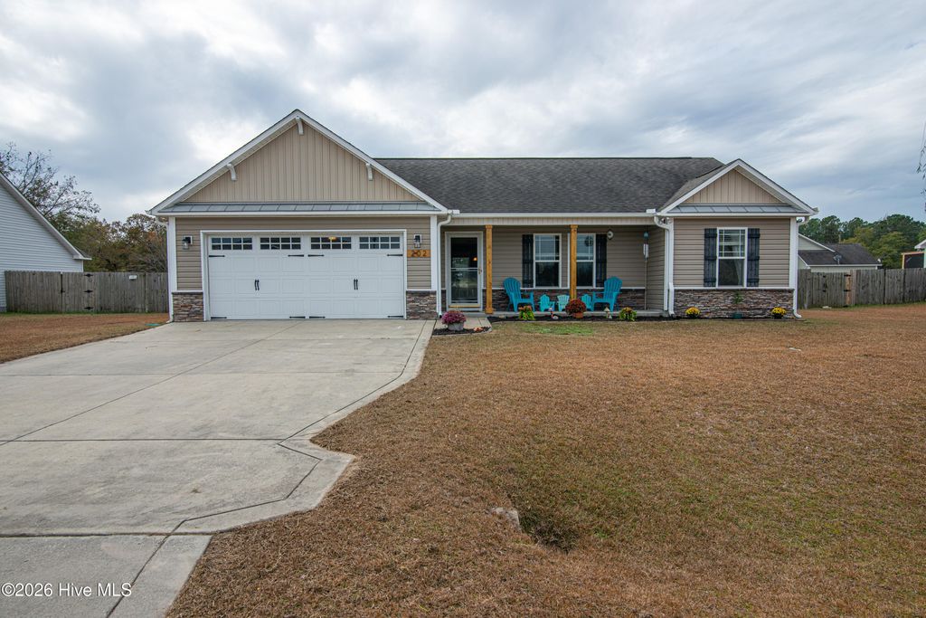 Photo of 202 Long Neck Drive, Richlands, NC 28574 (MLS # 100558524)