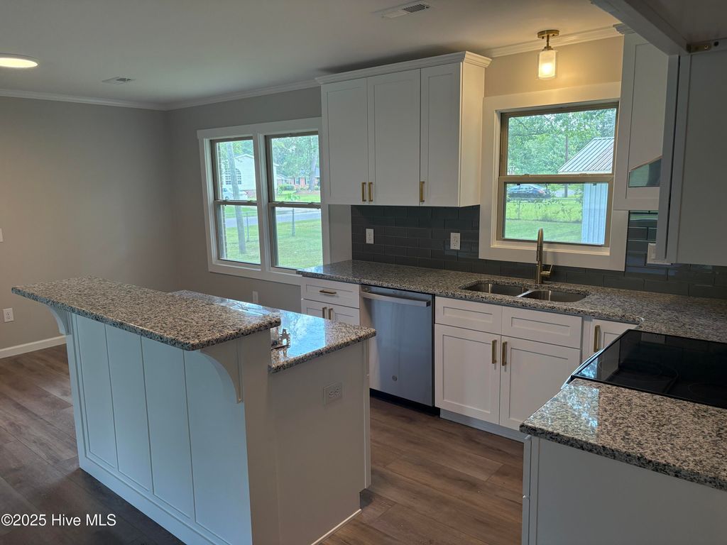 Photo of 620 S Orange Street, Wallace, NC 28466 (MLS # 100557604)