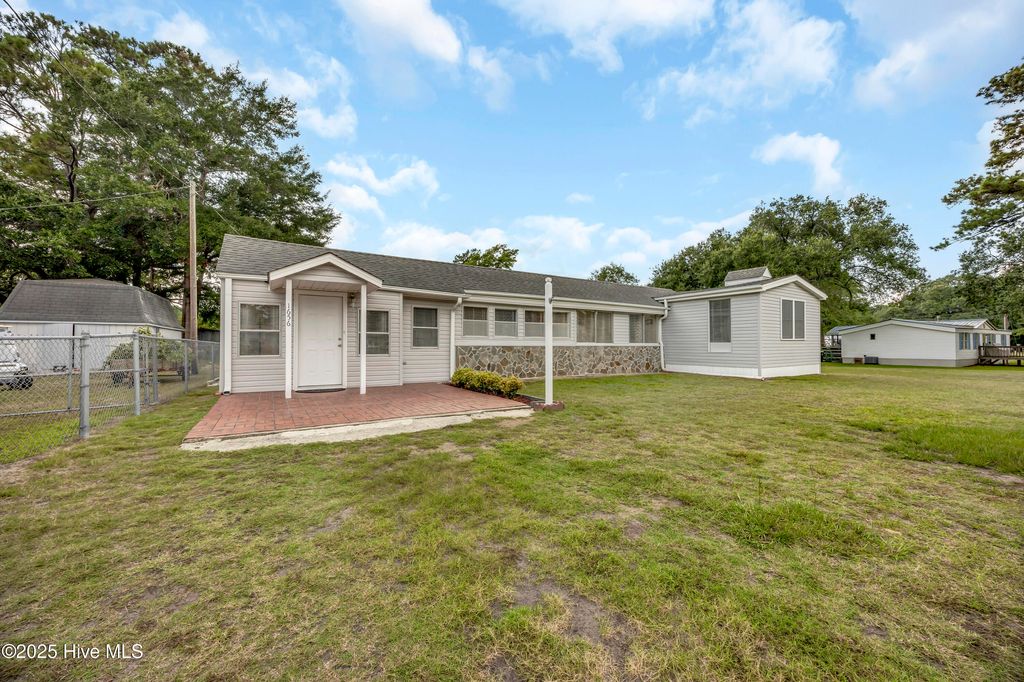 Photo of 1656 Seagull Way SW, Ocean Isle Beach, NC 28469 (MLS # 100520708)