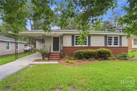 Homes For Sale - 1306 E 70th Street<br/> Savannah, GA 31404