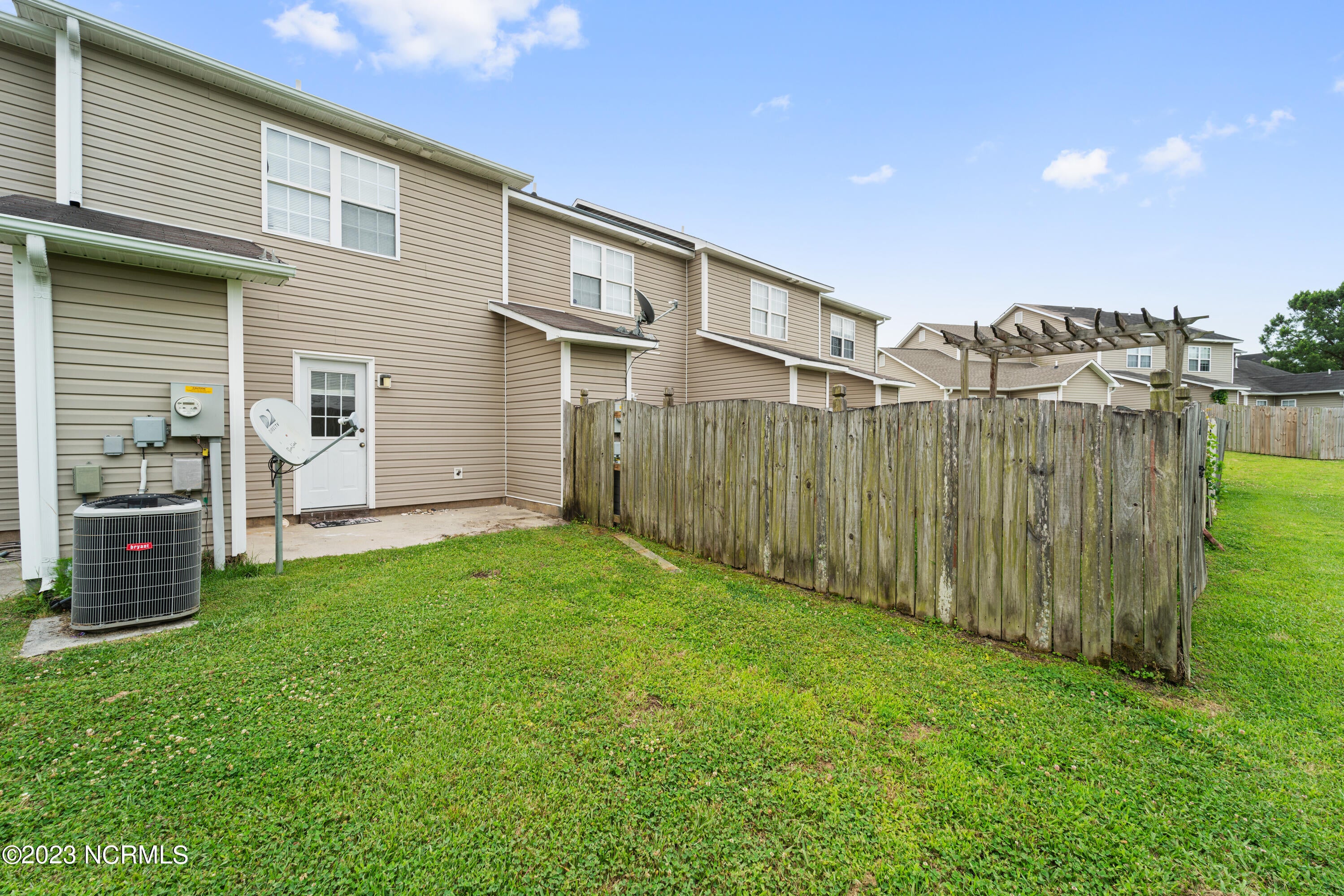 207 Pinegrove Court
