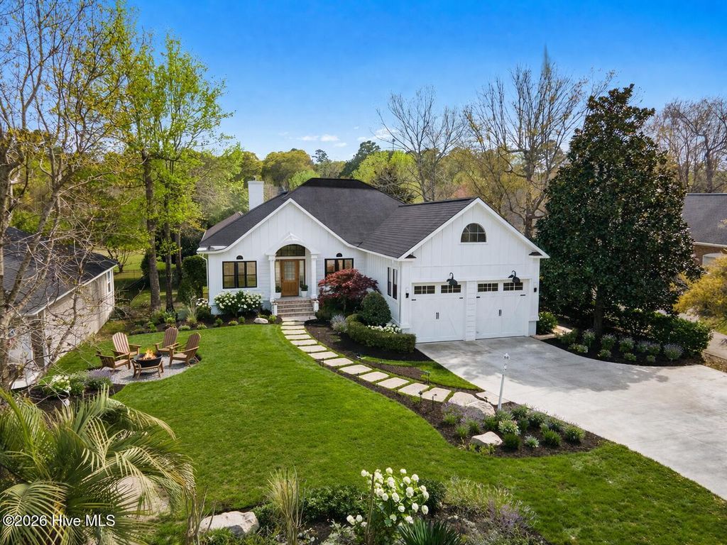 Photo of 178 Edgewater Circle, Sunset Beach, NC 28468 (MLS # 100550384)