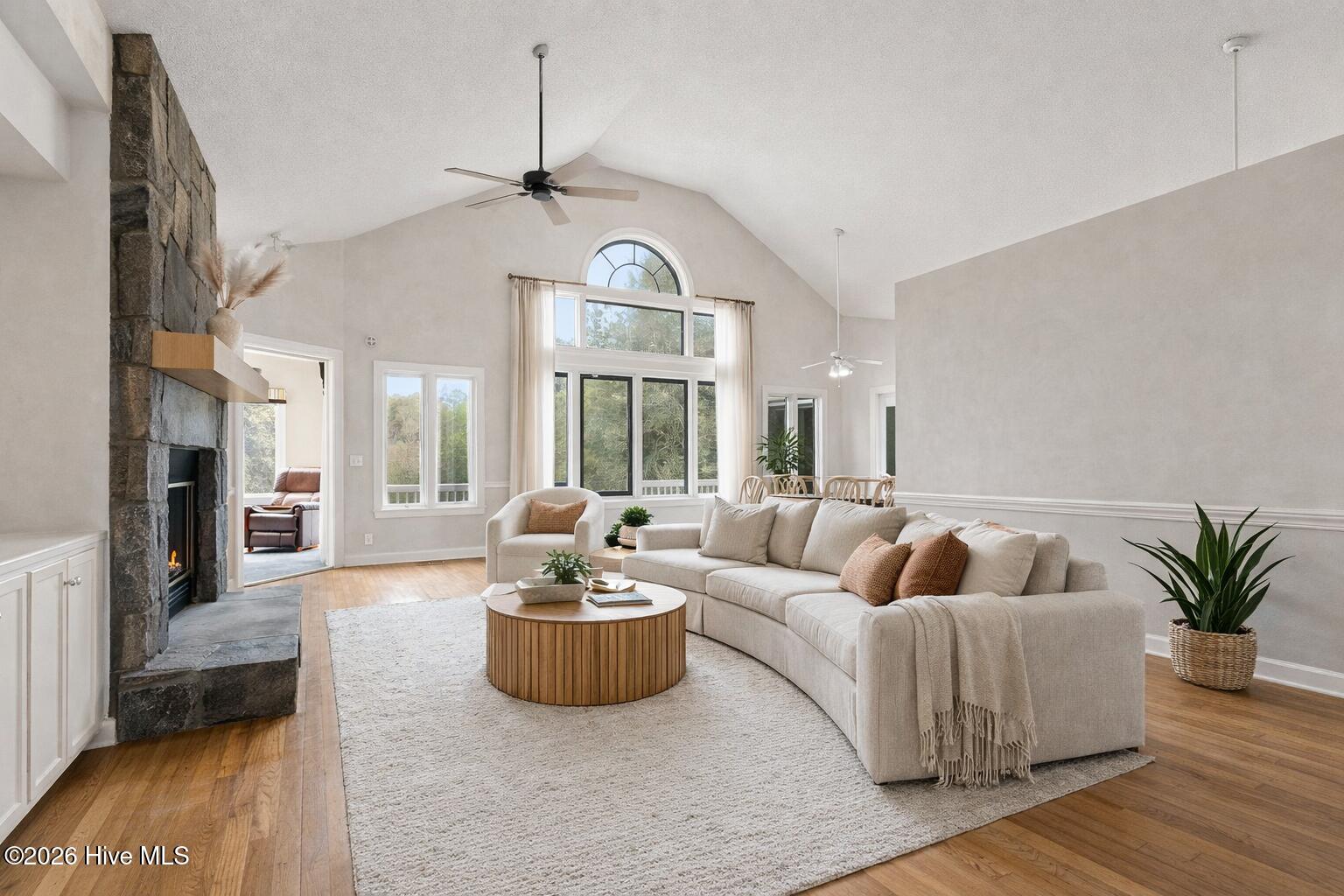 178 Edgewater Circle