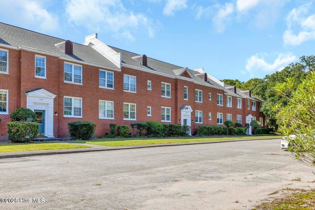 Photo of 2940 Oleander Drive #A5, Wilmington, NC 28403 (MLS # 100566311)