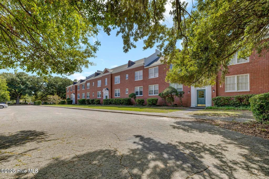 Photo of 2940 Oleander Drive #A5, Wilmington, NC 28403 (MLS # 100566311)