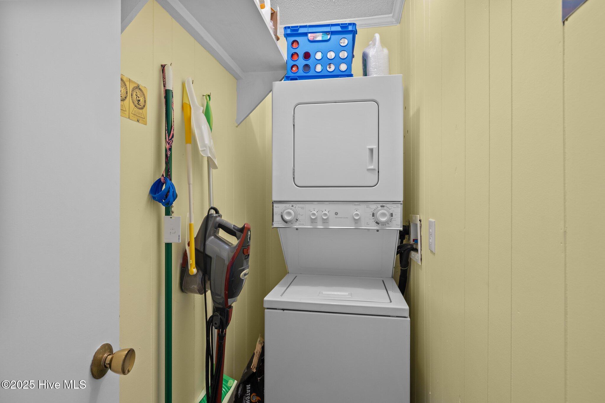 301 Commerce Way 142