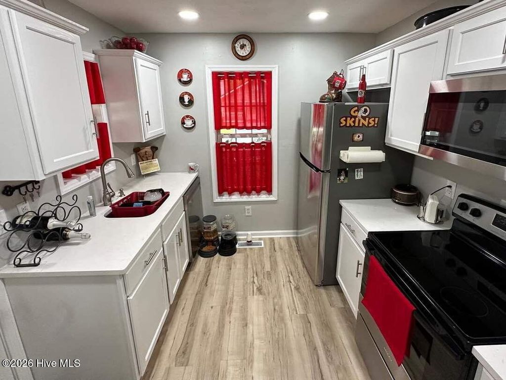 Photo of 19 Montgomery Avenue, Wilmington, NC 28405 (MLS # 100560153)