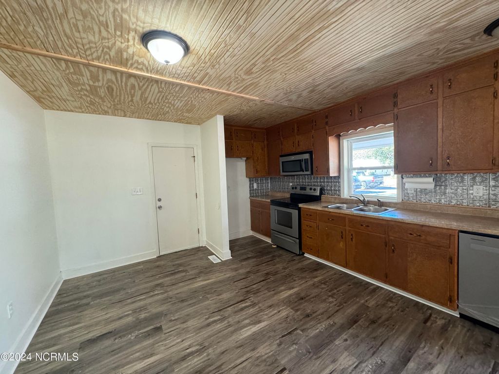 Photo of 2807 Boones Neck Road SW, Supply, NC 28462 (MLS # 100549930)