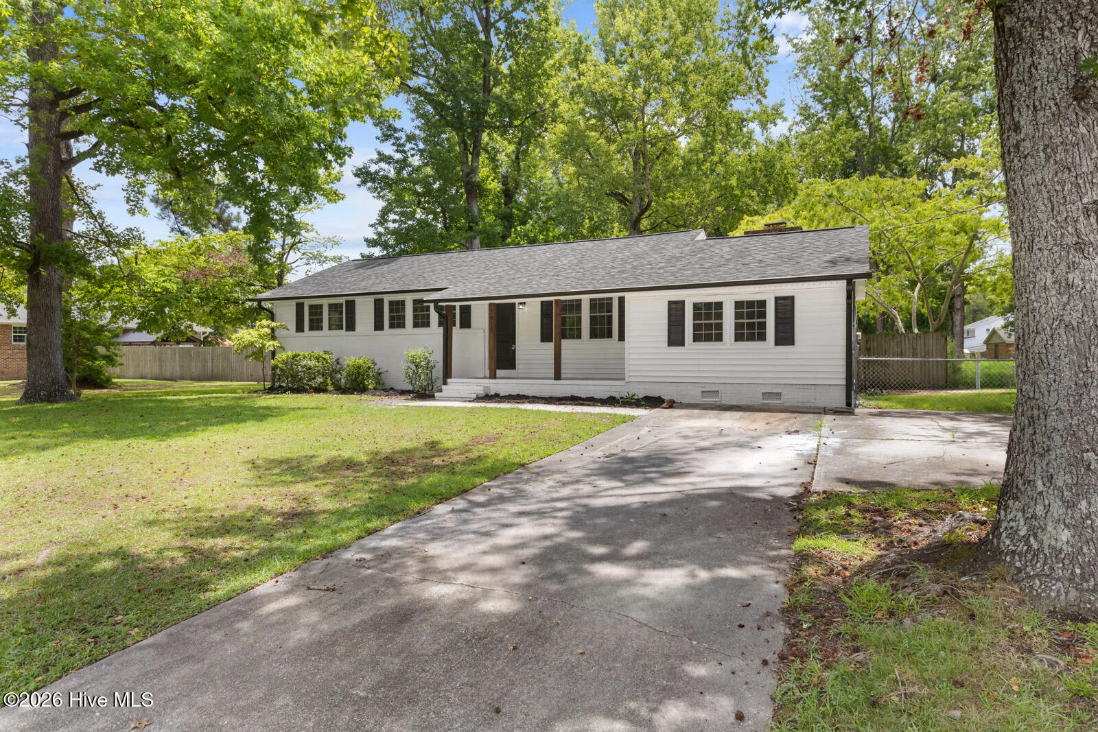 2915 Northwoods Drive