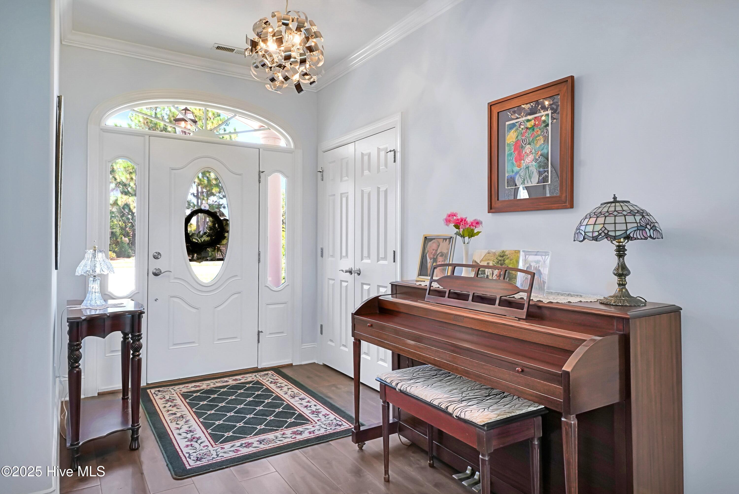 8586 Oak Abbey Trail NE