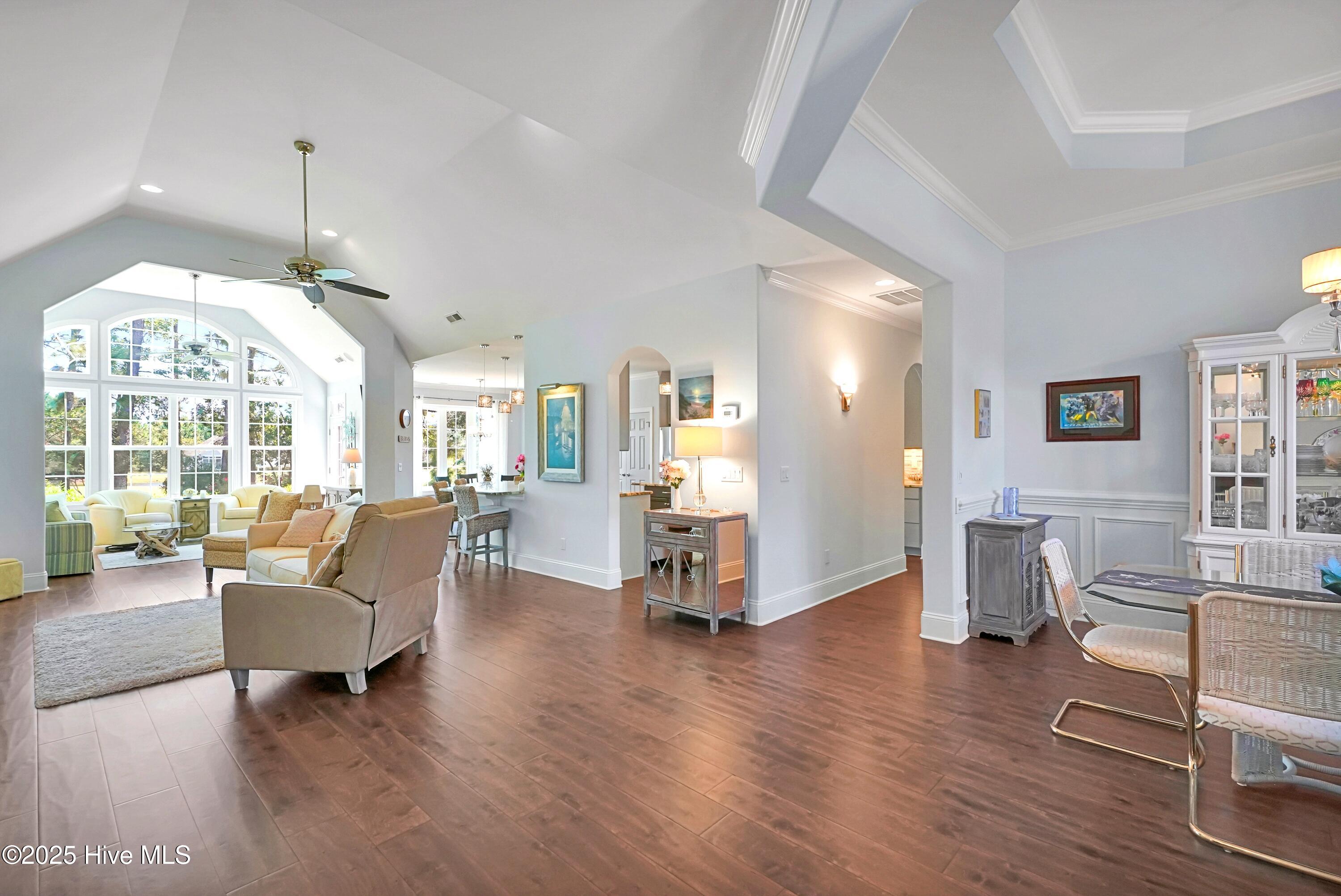 8586 Oak Abbey Trail NE