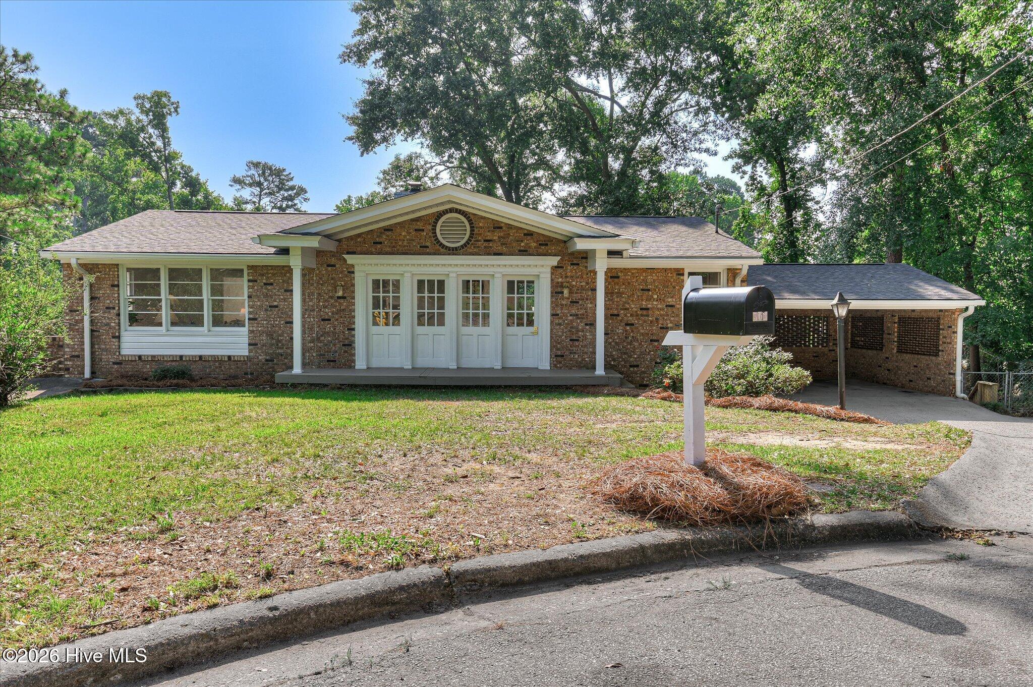 502 Arnlee Way