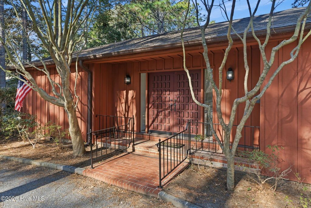 Photo of 140 Duffers Lane, Southern Pines, NC 28387 (MLS # 100554113)