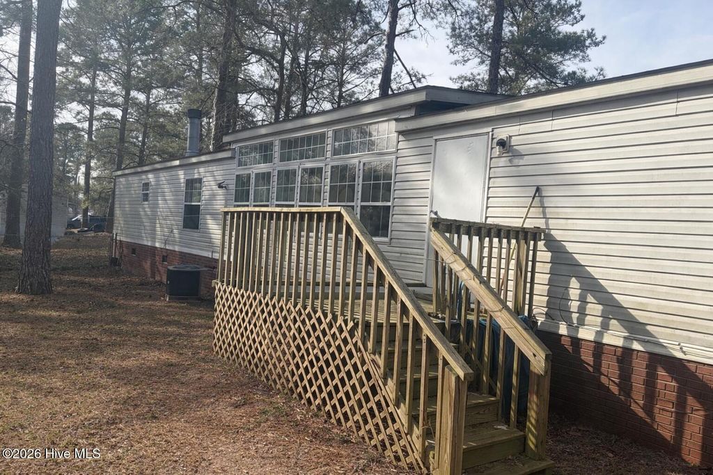 Photo of 103 Old Fountain Road, Richlands, NC 28574 (MLS # 100552200)