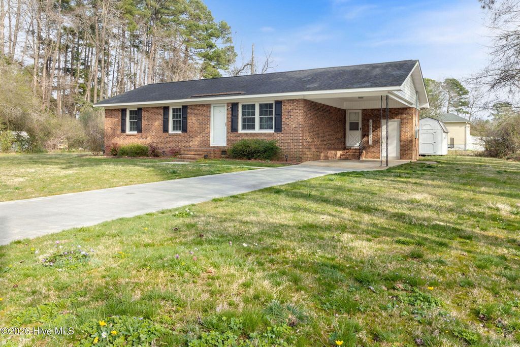 Photo of 74 David Street, Elizabethtown, NC 28337 (MLS # 100557129)