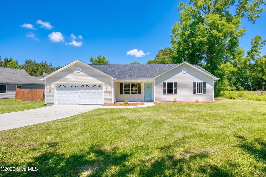 Photo of 308 Big Tree Lane, Chinquapin, NC 28521 (MLS # 100572600)
