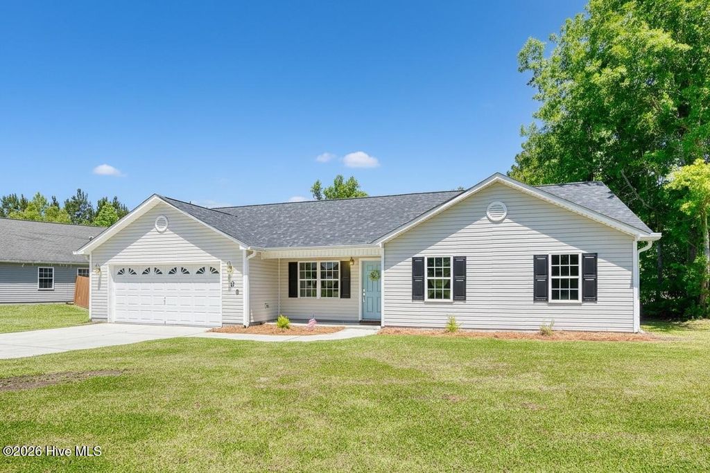 Photo of 308 Big Tree Lane, Chinquapin, NC 28521 (MLS # 100572600)