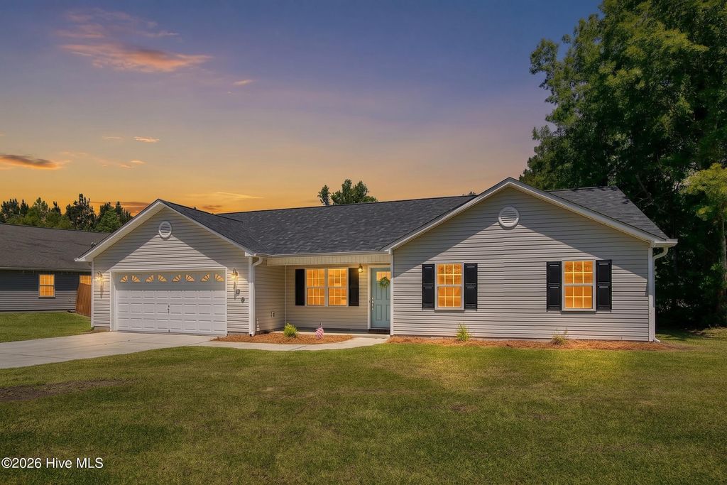 Photo of 308 Big Tree Lane, Chinquapin, NC 28521 (MLS # 100572600)