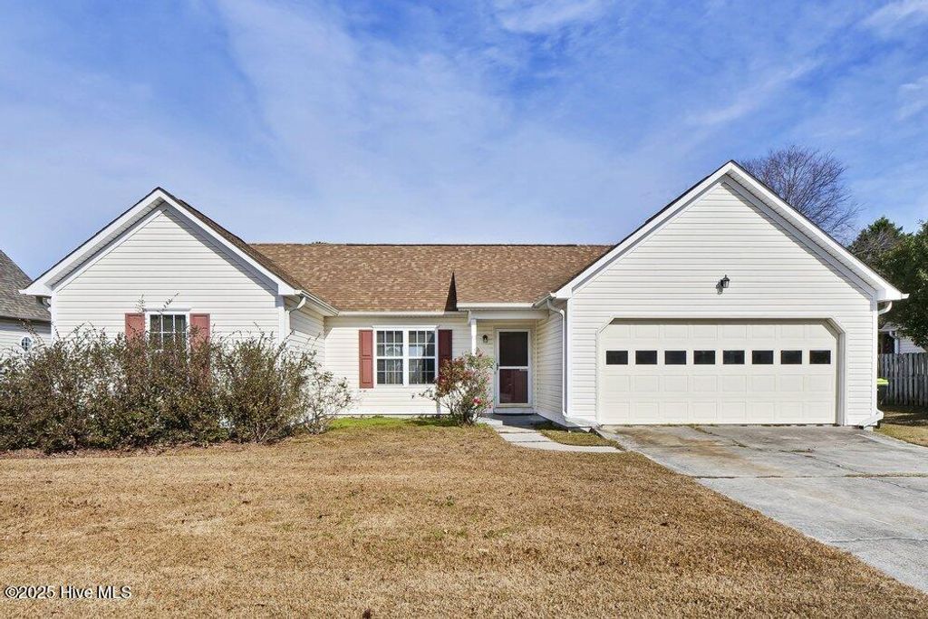 Photo of 6723 Newbury Way, Wilmington, NC 28411 (MLS # 100544228)