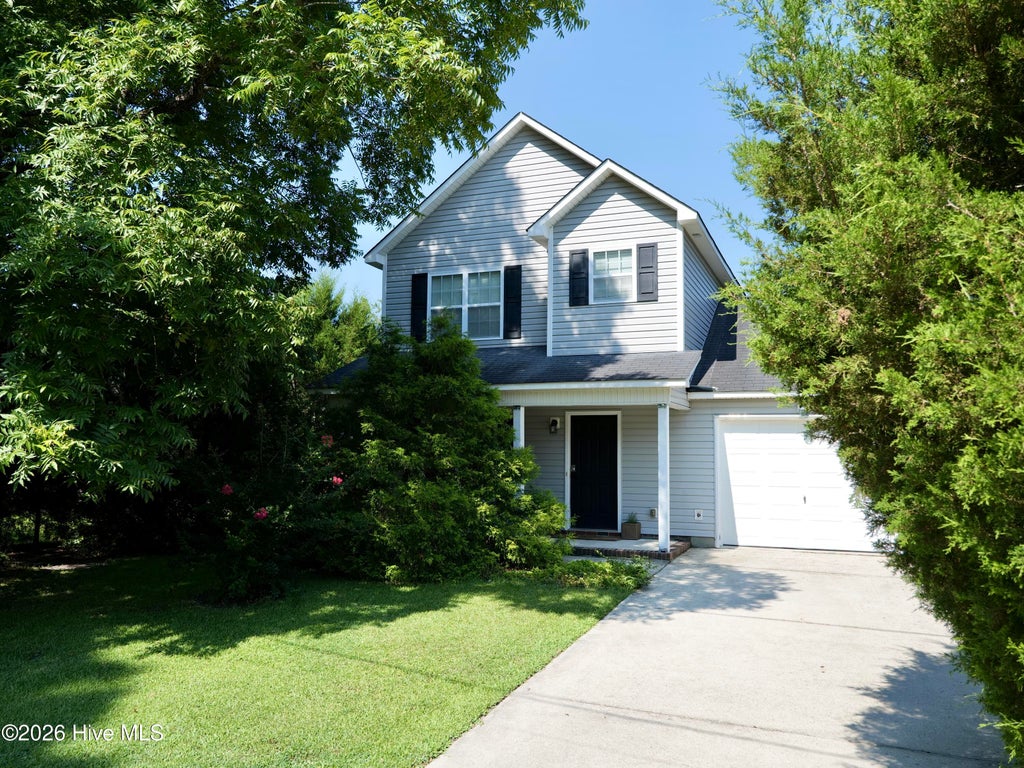Photo of 504 Bynum Avenue, Maysville, NC 28555 (MLS # 100588657)