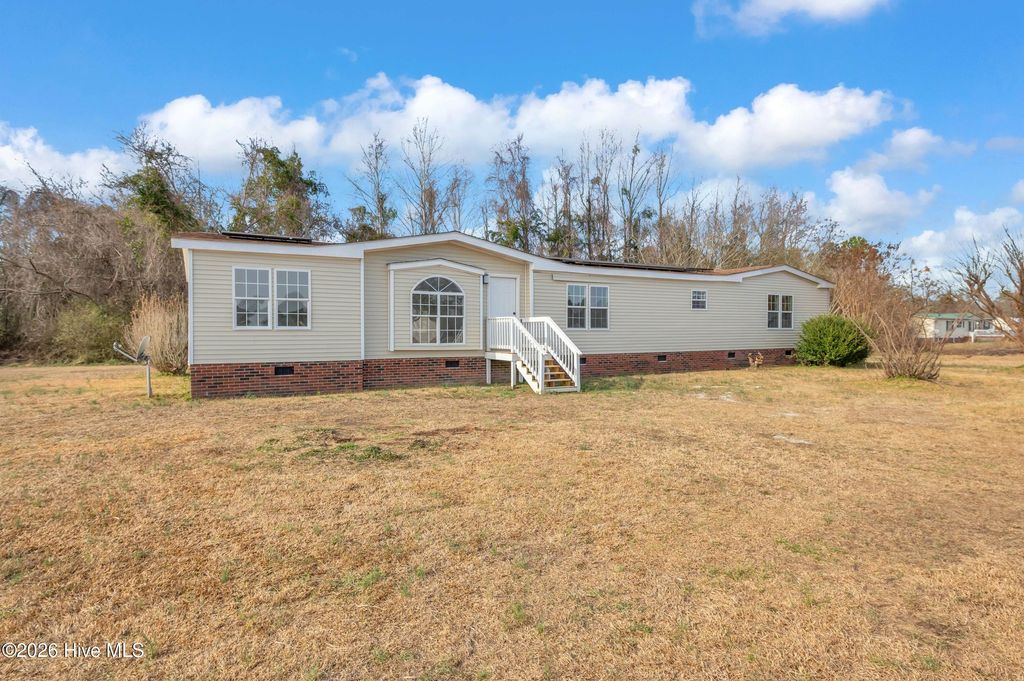 Photo of 57 Henry Pridgen Drive, Burgaw, NC 28425 (MLS # 100550447)