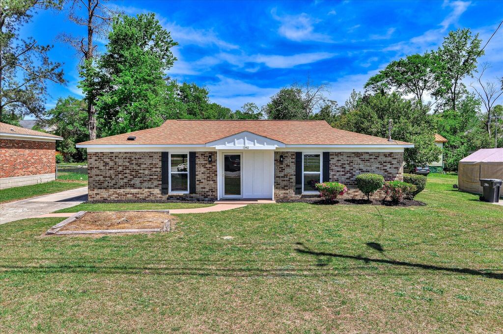 Photo of 1340 Flowing Wells Road, Augusta, GA 30909 (MLS # 554445)