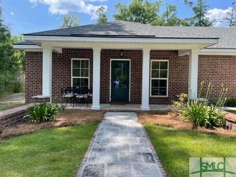 Homes For Rent - 560 Tivoli Trail Road<br/> Richmond Hill, GA 31324