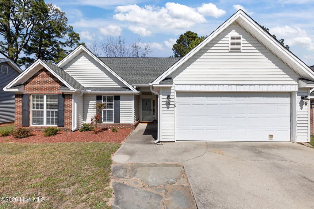 Photo of 110 Kensington Way, Aberdeen, NC 28315 (MLS # 100563386)