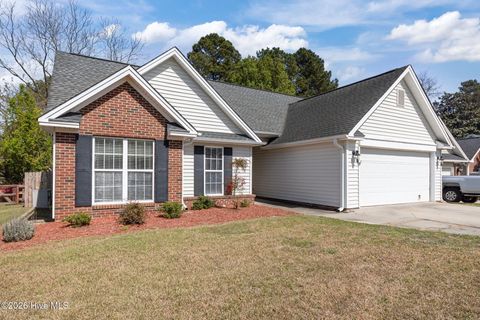 Homes For Sale - 110 Kensington Way<br/> Aberdeen, NC 28315