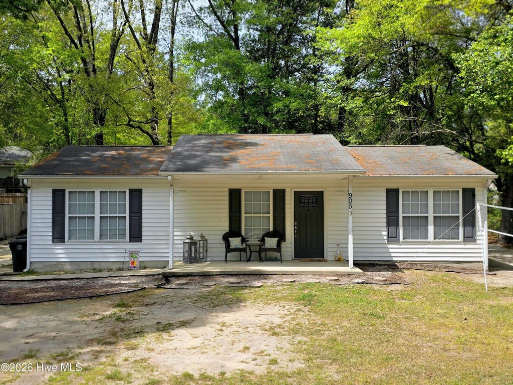 Photo of 905 N Sycamore Street, Aberdeen, NC 28315 (MLS # 100566356)