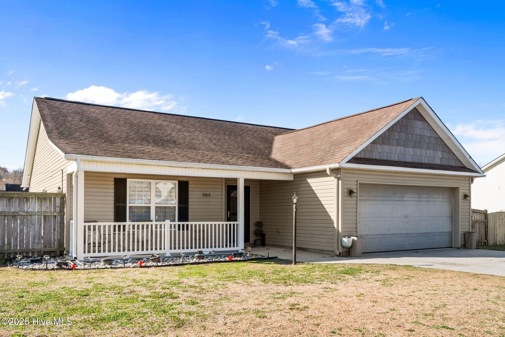 Photo of 203 High Meadow Court, Richlands, NC 28574 (MLS # 100556653)