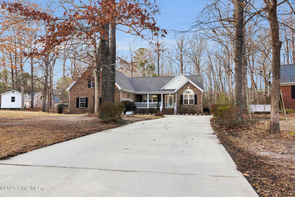 Photo of 608 Deerfield Drive, New Bern, NC 28562 (MLS # 100555447)