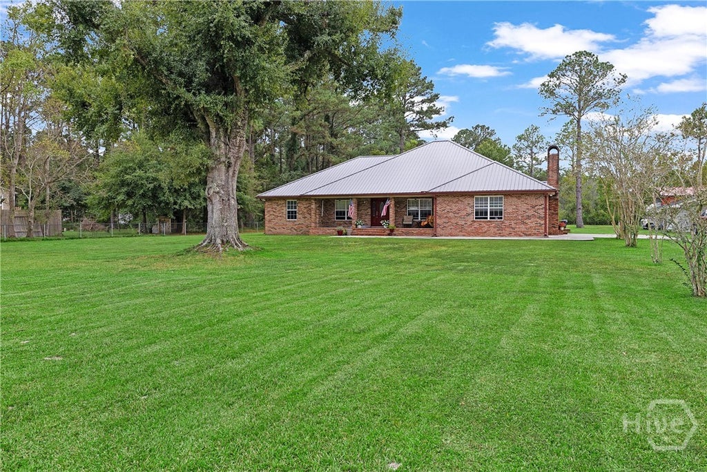 Photo of 5298 E Glynn Avenue, Brunswick, GA 31523 (MLS # SA362696)